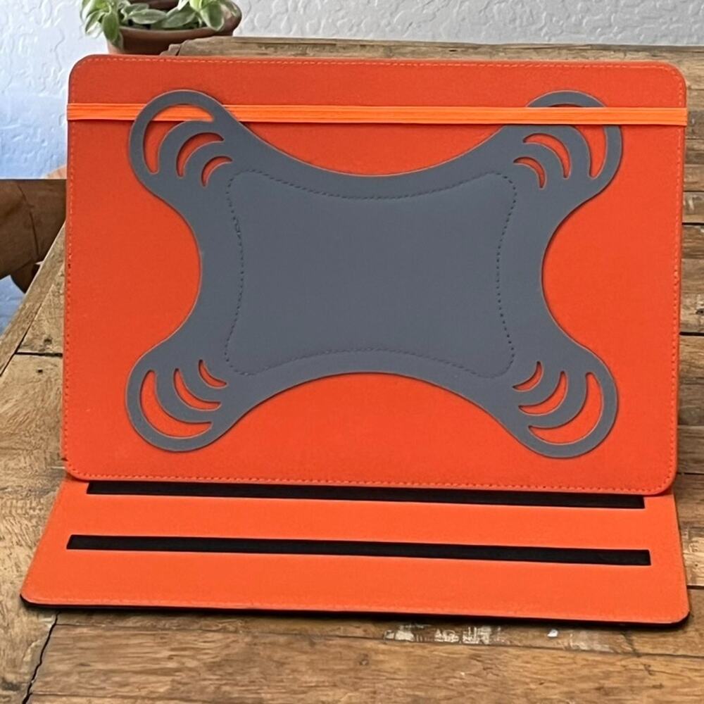Moleskine Bicolor Universal Tablet Case Black/Orange - Picture 11 of 12